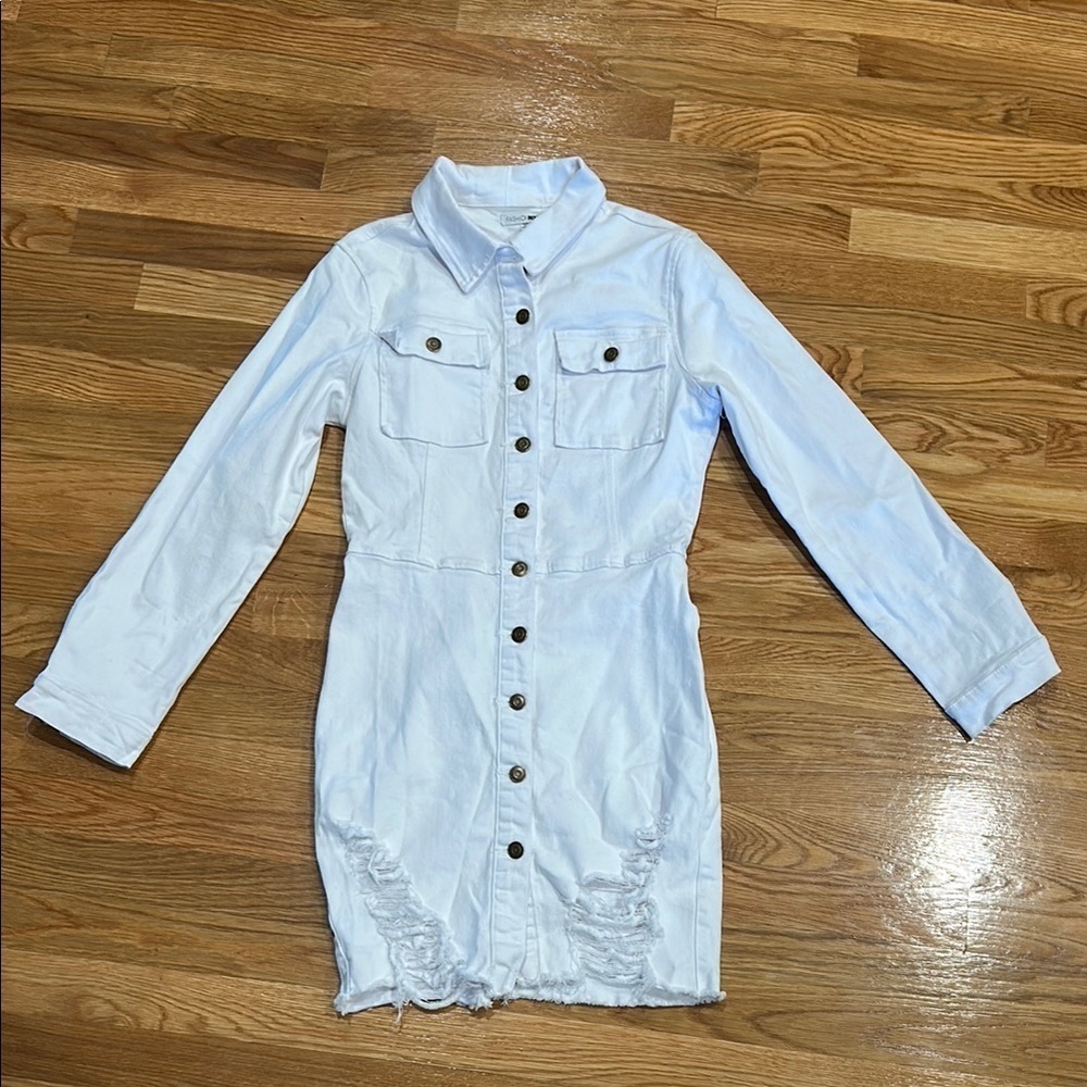 Fashion Nova Long Sleeve Button-Up Distressed Stretch Denim Dress white medium